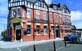 Tadross Hotel