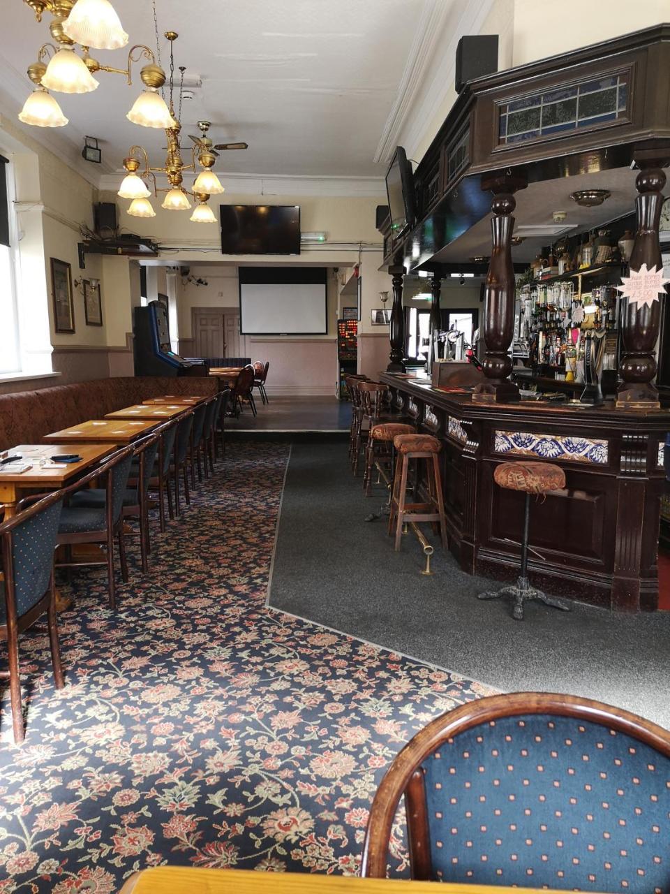 Tadross Hotel Cardiff Extérieur photo
